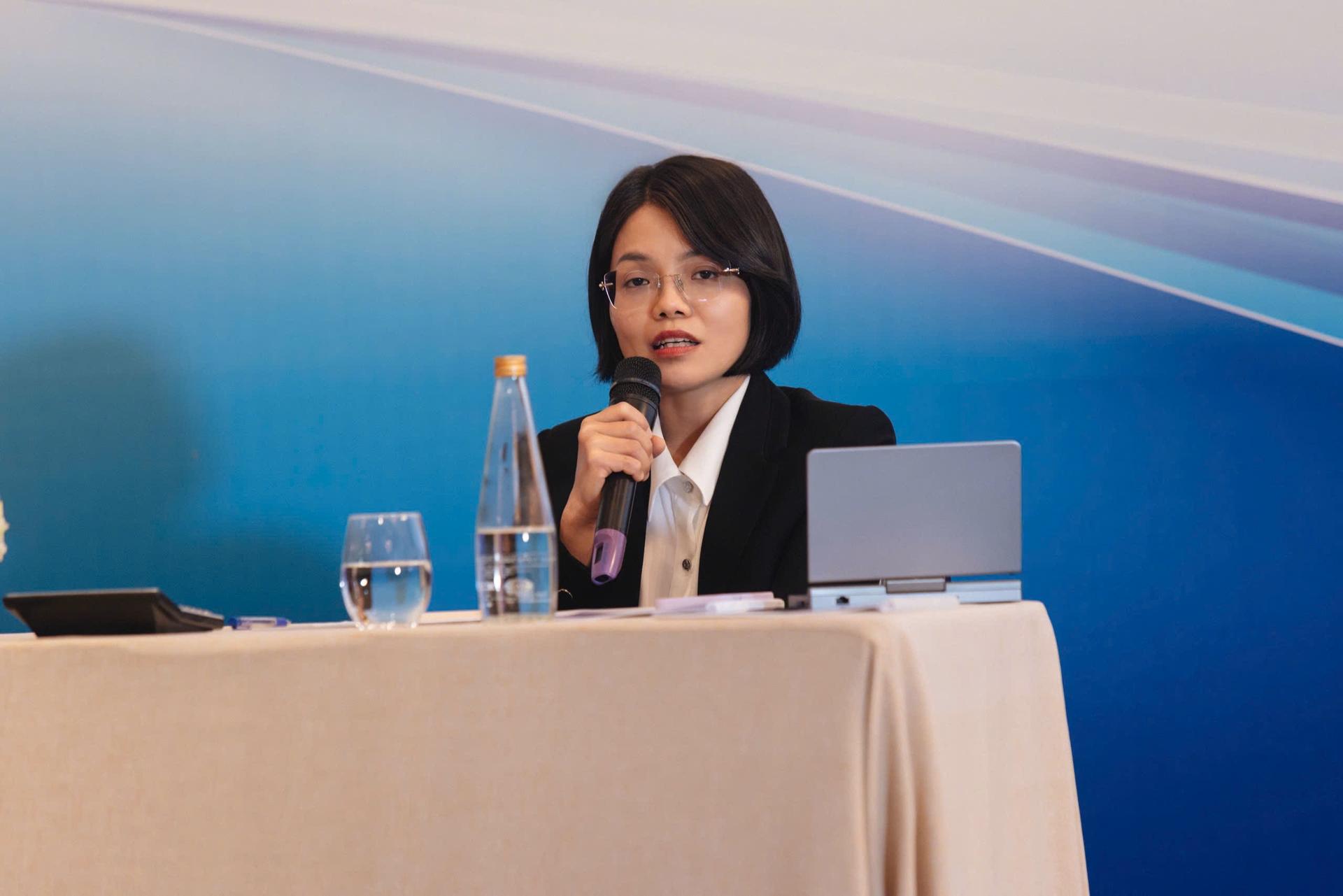 Vietcap: thông qua kế hoạch phát hành riêng lẻ, lập công ty con tại Singapore, rút lui khỏi dự án sàn giao dịch tài sản số - Ảnh 2