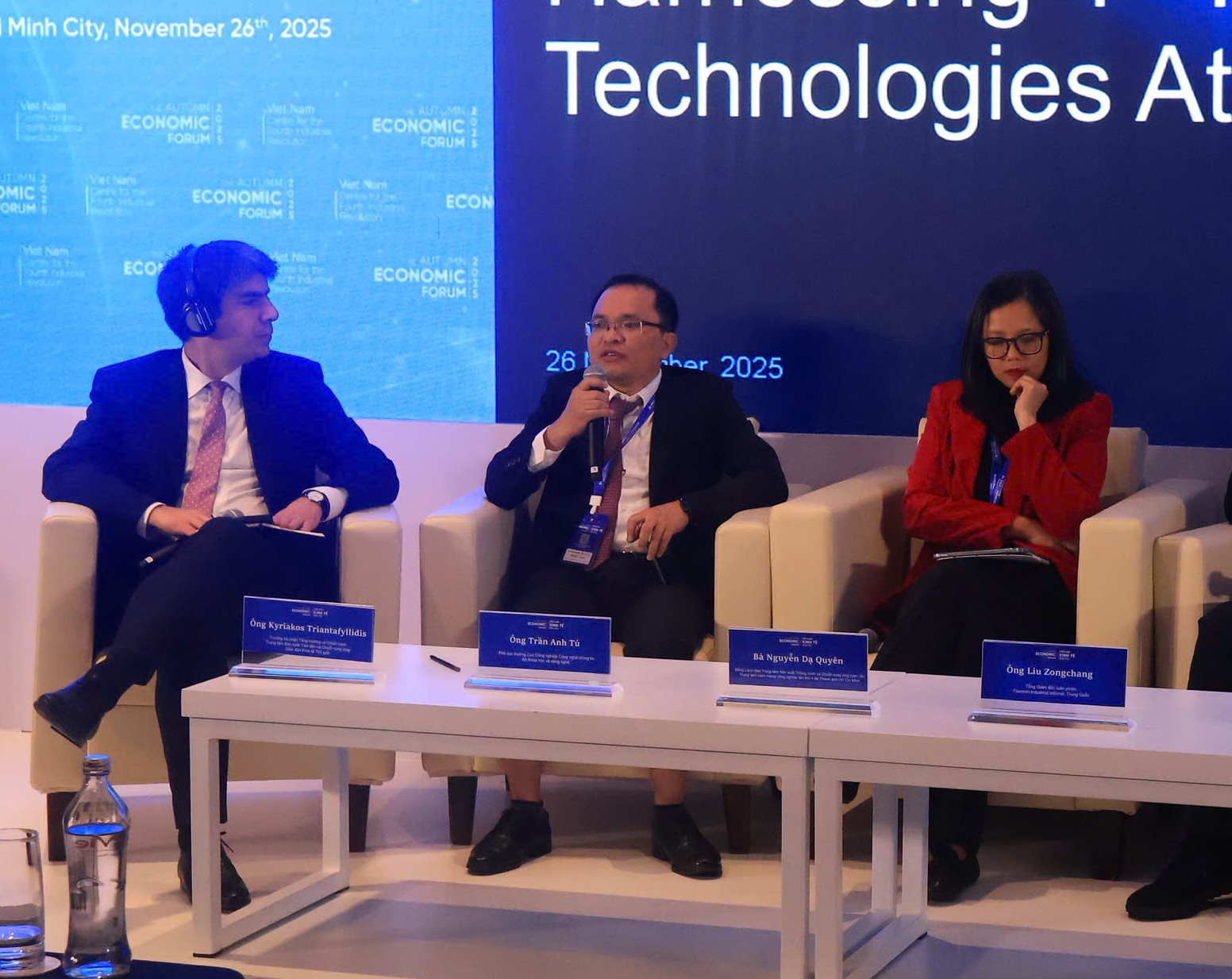 Foxconn tăng thu 83% nhờ AI trong khi doanh nghiệp Việt Nam "Excel vẫn là Vua" - Ảnh 3