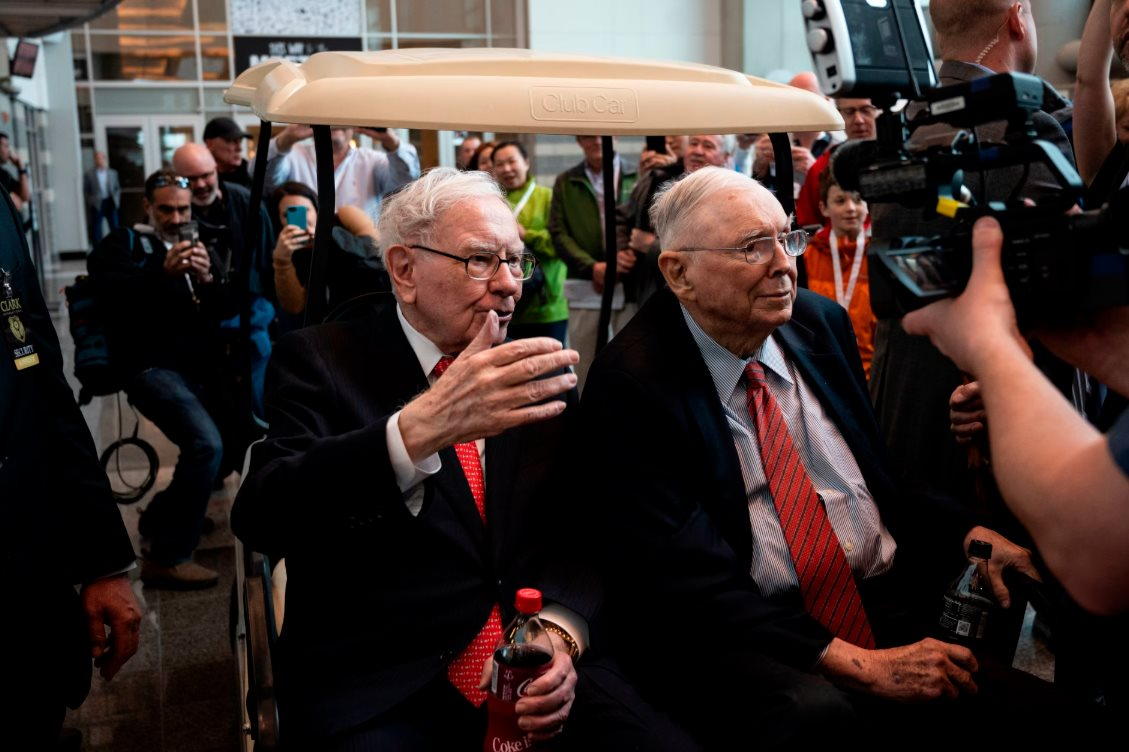 Chương cuối ít biết về huyền thoại Charlie Munger: Kiếm 50 triệu USD ở tuổi 99, làm việc đến cuối đời, trao lại kho di sản vô giá vượt thời gian - Ảnh 2