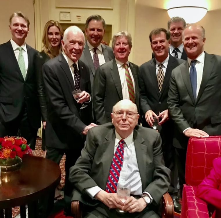 Chương cuối ít biết về huyền thoại Charlie Munger: Kiếm 50 triệu USD ở tuổi 99, làm việc đến cuối đời, trao lại kho di sản vô giá vượt thời gian - Ảnh 8