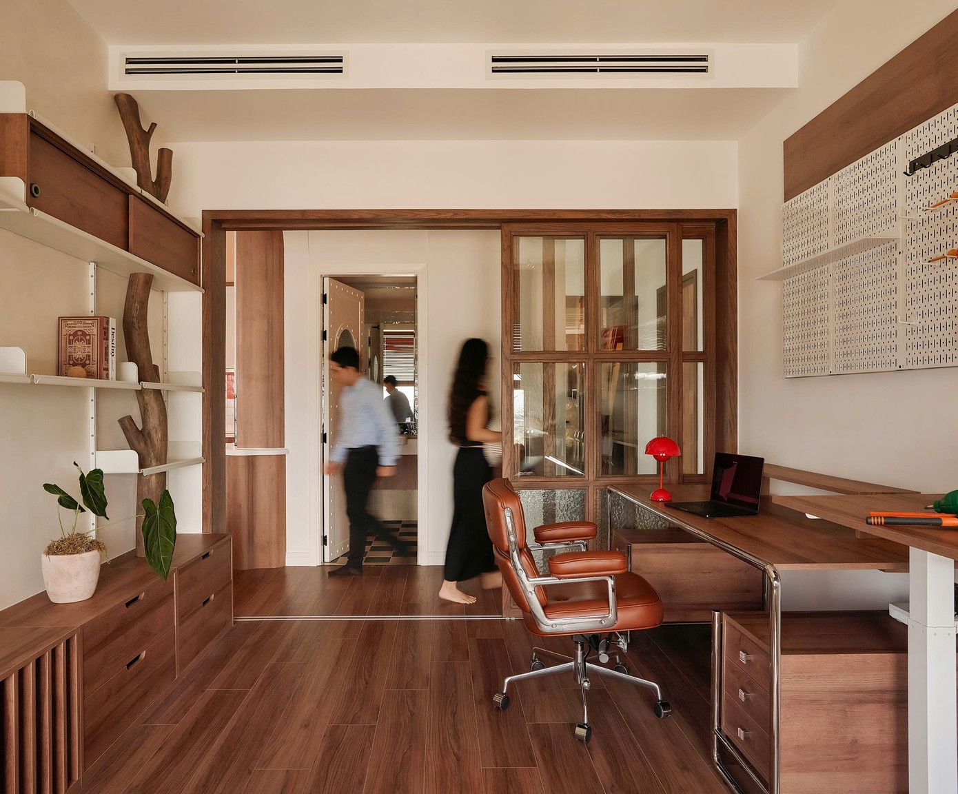 Căn hộ 100m2 dung hòa phong cách Mid-century và yếu tố bản địa - Ảnh 11