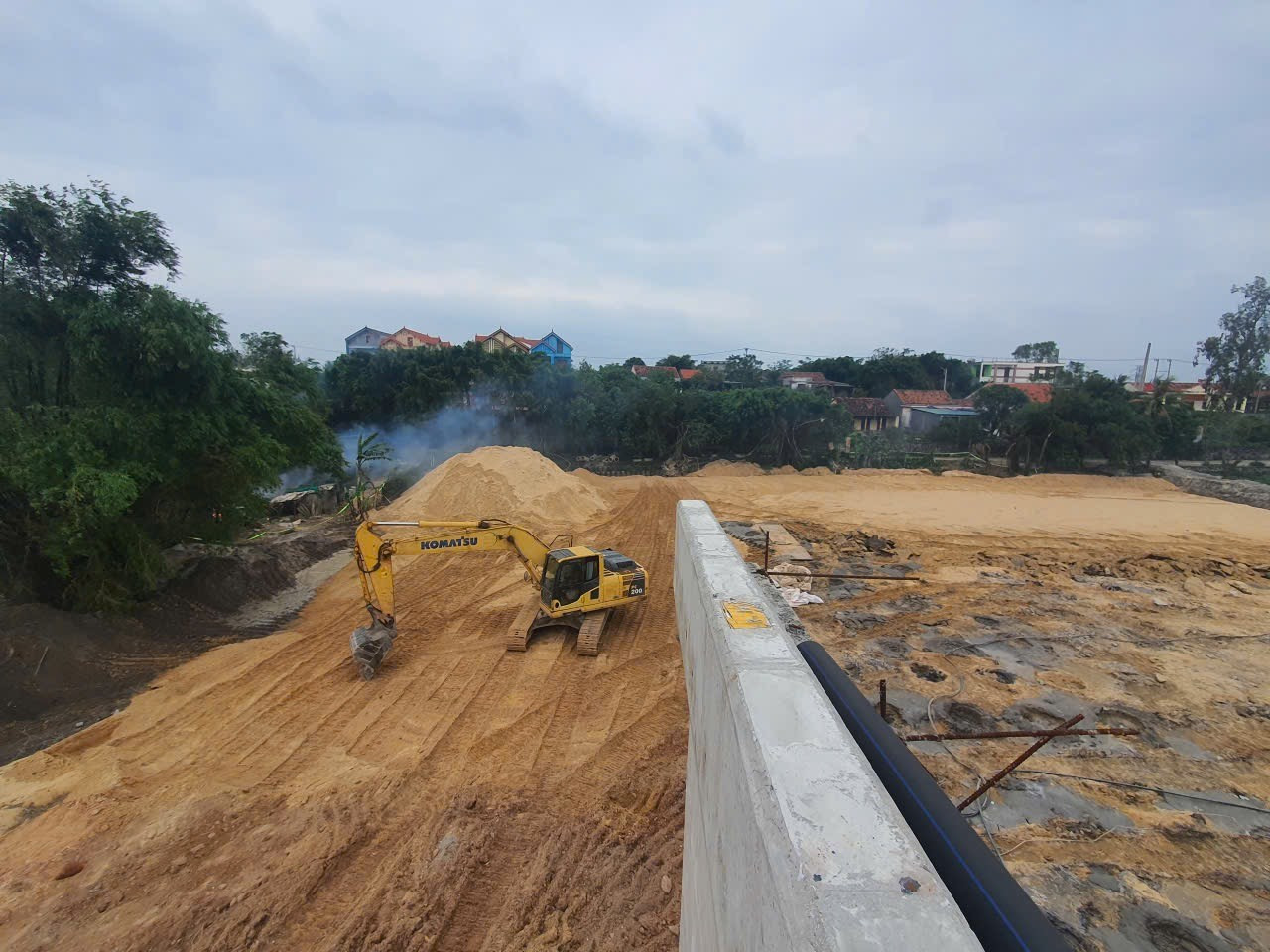 Vướng mặt bằng, dự án cầu nghìn tỷ ở Quảng Trị nguy cơ lỡ hẹn về đích sớm - Ảnh 4