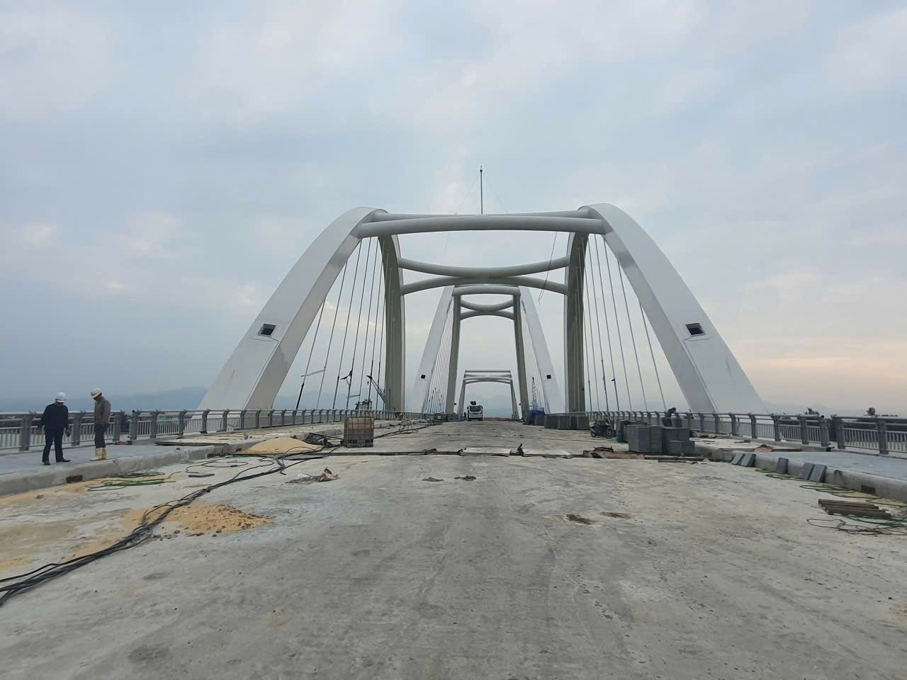 Vướng mặt bằng, dự án cầu nghìn tỉ ở Quảng Trị nguy cơ lỡ hẹn về đích sớm - Ảnh 3
