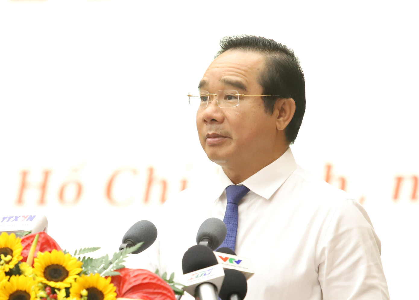 Chủ tịch UBND TP.HCM nói về dự án chống ngập 10.000 tỉ, đường sắt nối sân bay Long Thành - Ảnh 2