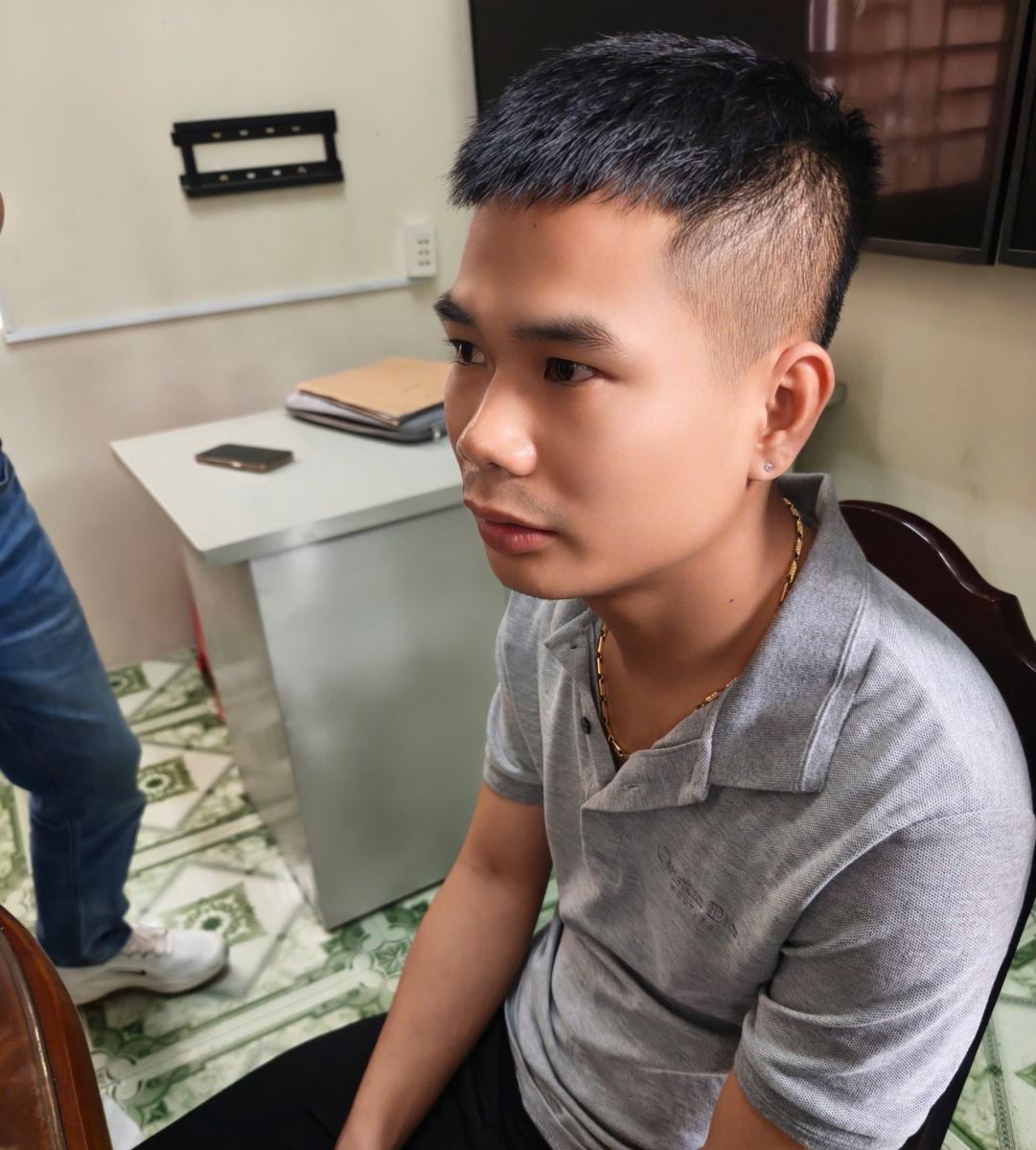 Cho 1.500 khách vay qua tài khoản iCloud iPhone, thu lãi "cắt cổ" tới 662%/năm - Ảnh 1