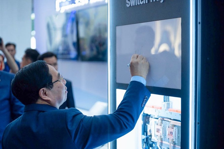 Thủ tướng dự các hoạt động tâm điểm tại Diễn đàn Kinh tế mùa Thu - Ảnh 5