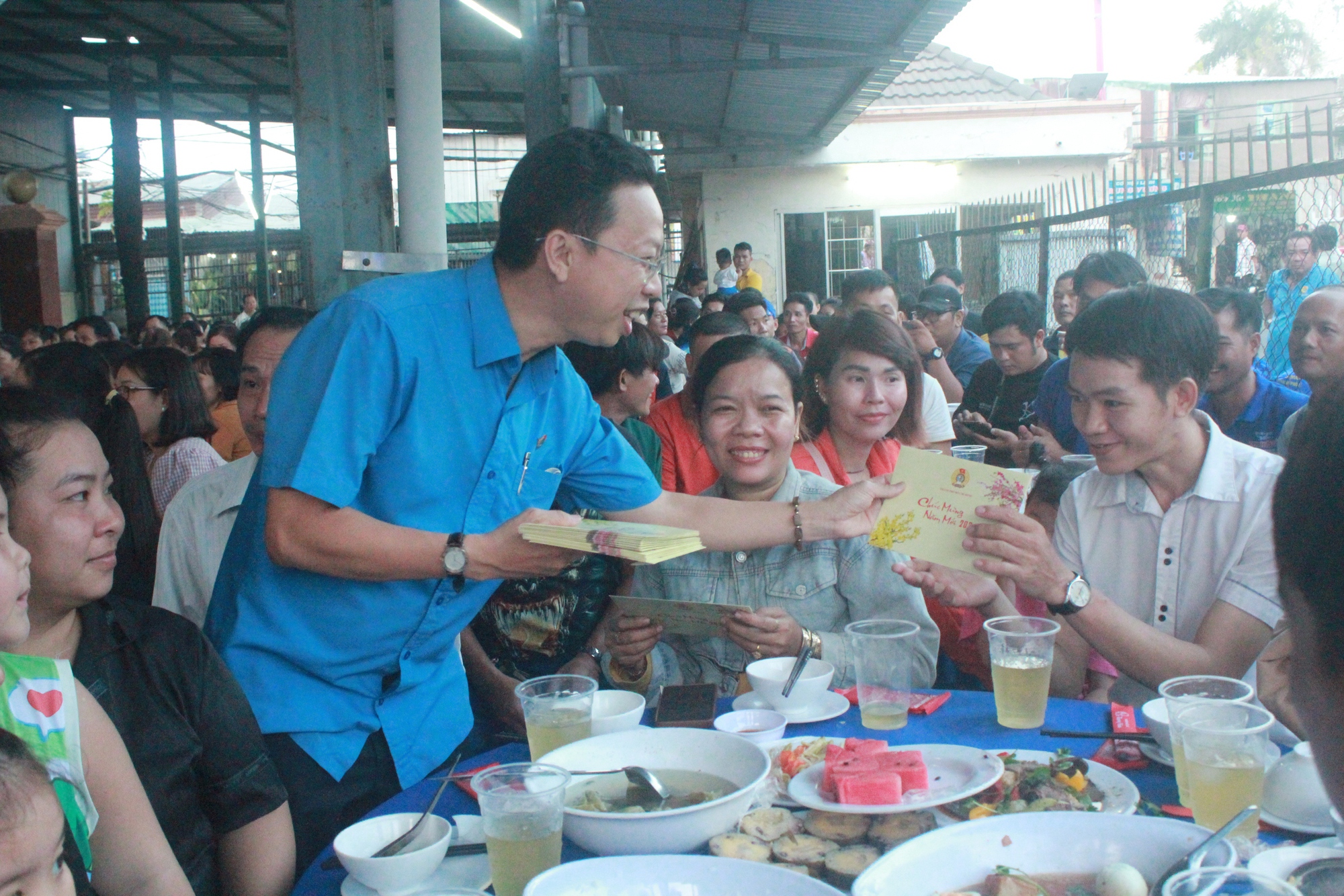 Lao động nào được LĐLĐ TPHCM hỗ trợ 1 triệu đồng dịp Tết 2026? - Ảnh 1