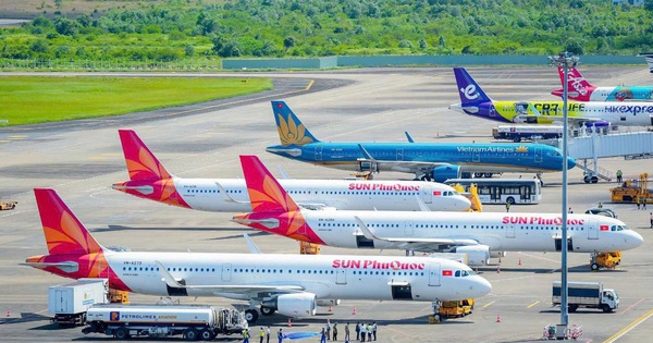 Có gì trên chuyến bay thương mại đầu tiên của Sun PhuQuoc Airways?