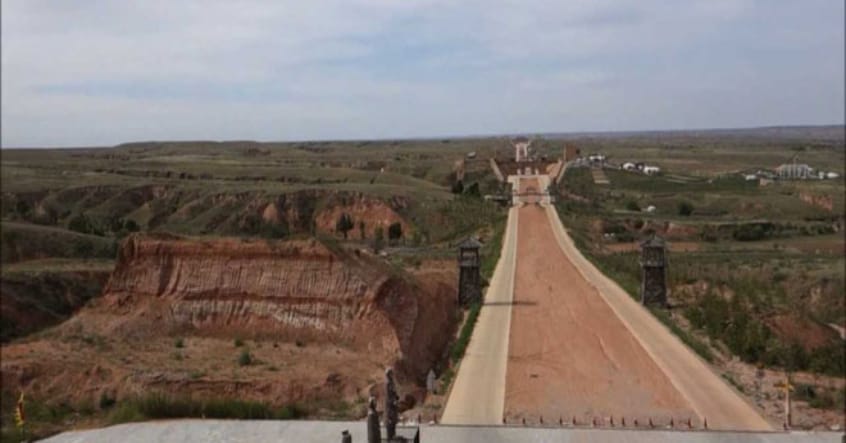 Bộ óc kỹ trị ‘thiên tài’ của Tần Thủy Hoàng và dự án ‘siêu xa lộ’ : 700 km không bê tông, không cỏ mọc, tồn tại suốt 20 thế kỷ - Ảnh 1