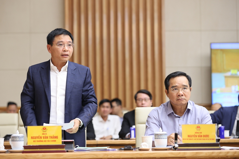 Thủ tướng: Đưa Trung tâm tài chính quốc tế tại Việt Nam hoạt động ngay trong tháng 11 - Ảnh 4