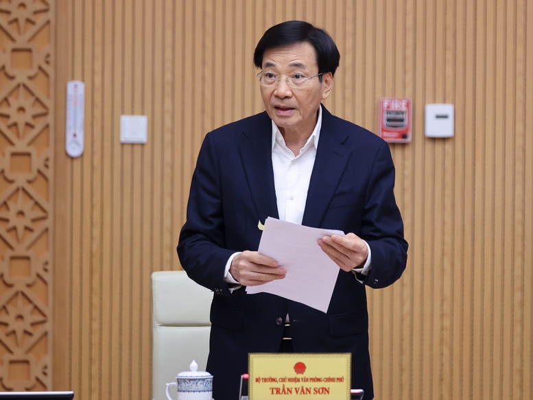 Thủ tướng: Chính sách với trung tâm tài chính phải bám sát thông lệ quốc tế nhưng cạnh tranh hơn - Ảnh 7