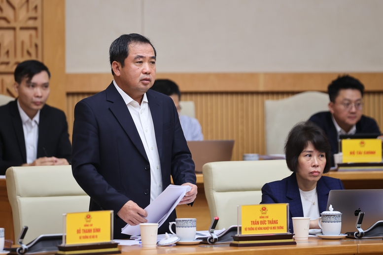 Thủ tướng: Chính sách với trung tâm tài chính phải bám sát thông lệ quốc tế nhưng cạnh tranh hơn - Ảnh 9