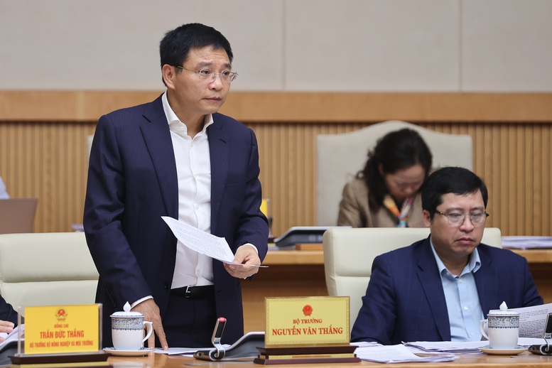 Thủ tướng: Chính sách với trung tâm tài chính phải bám sát thông lệ quốc tế nhưng cạnh tranh hơn - Ảnh 8