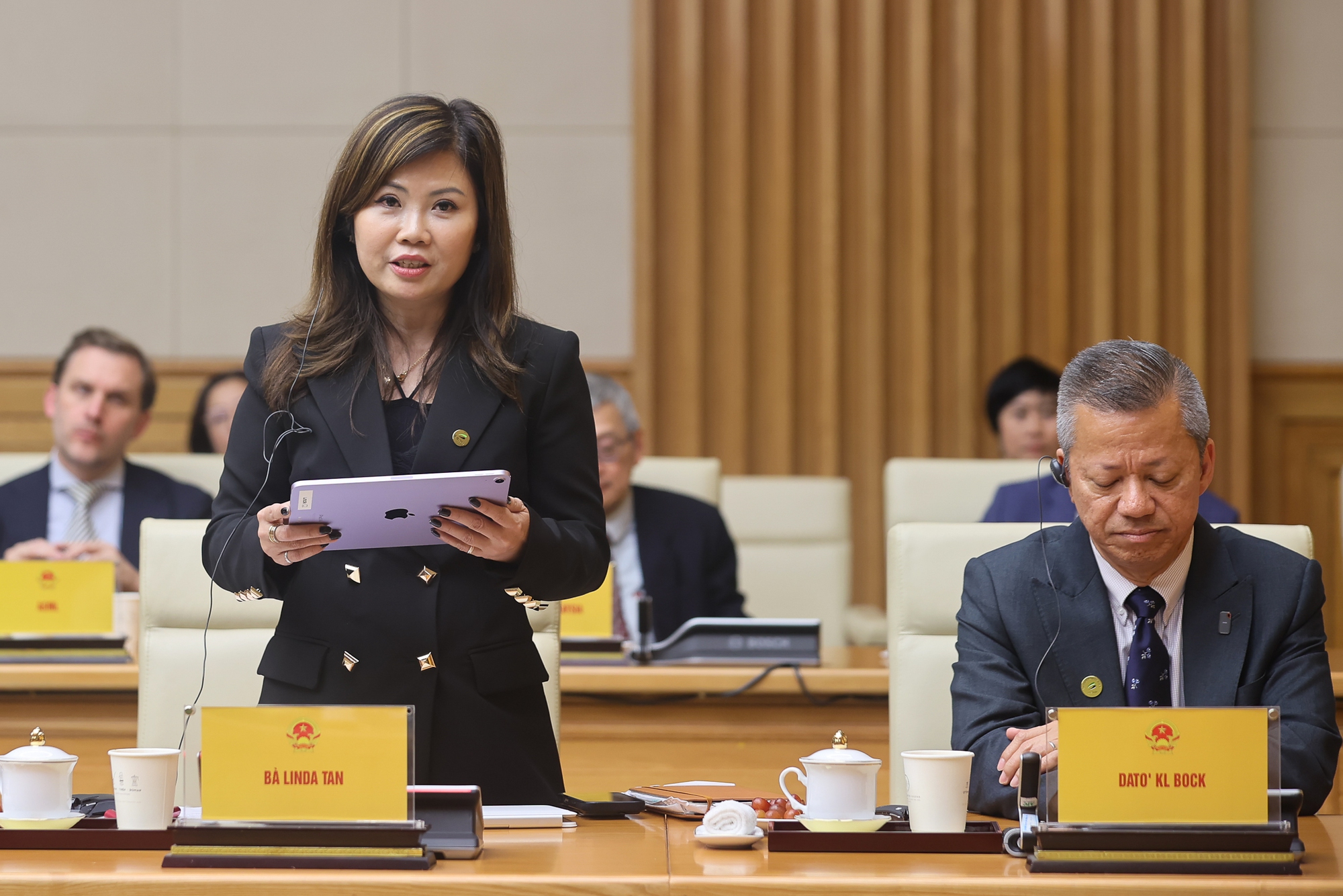 Thủ tướng Phạm Minh Chính: Việt Nam phấn đấu có nhà máy chip bán dẫn đầu tiên vào năm 2026 - Ảnh 4