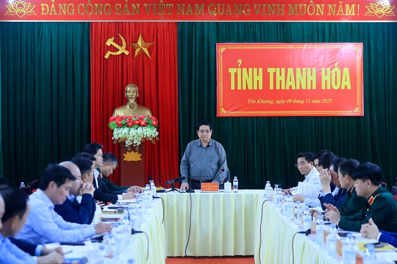 Thủ tướng Phạm Minh Chính làm việc với Thường trực Tỉnh uỷ Thanh Hóa - Ảnh 1