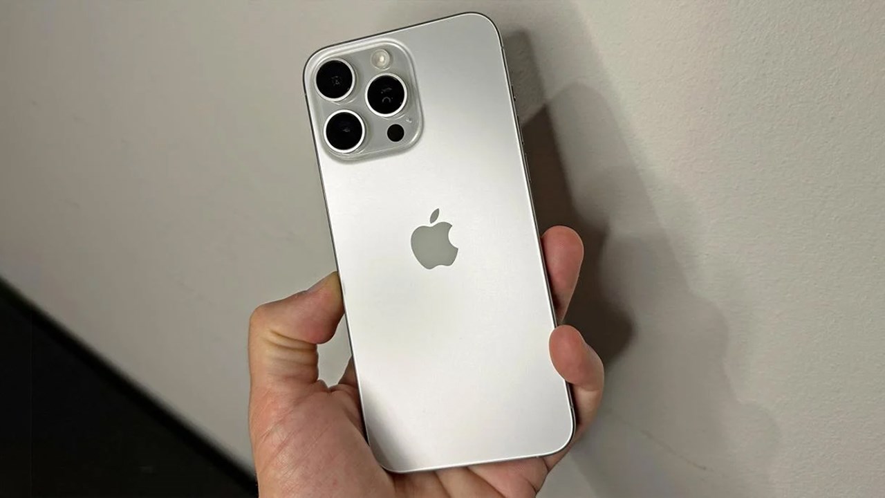 Đừng vội mua iPhone 17: 5 chiếc iPhone cũ này vừa rớt giá, đáng mua hơn bao giờ hết - Ảnh 1