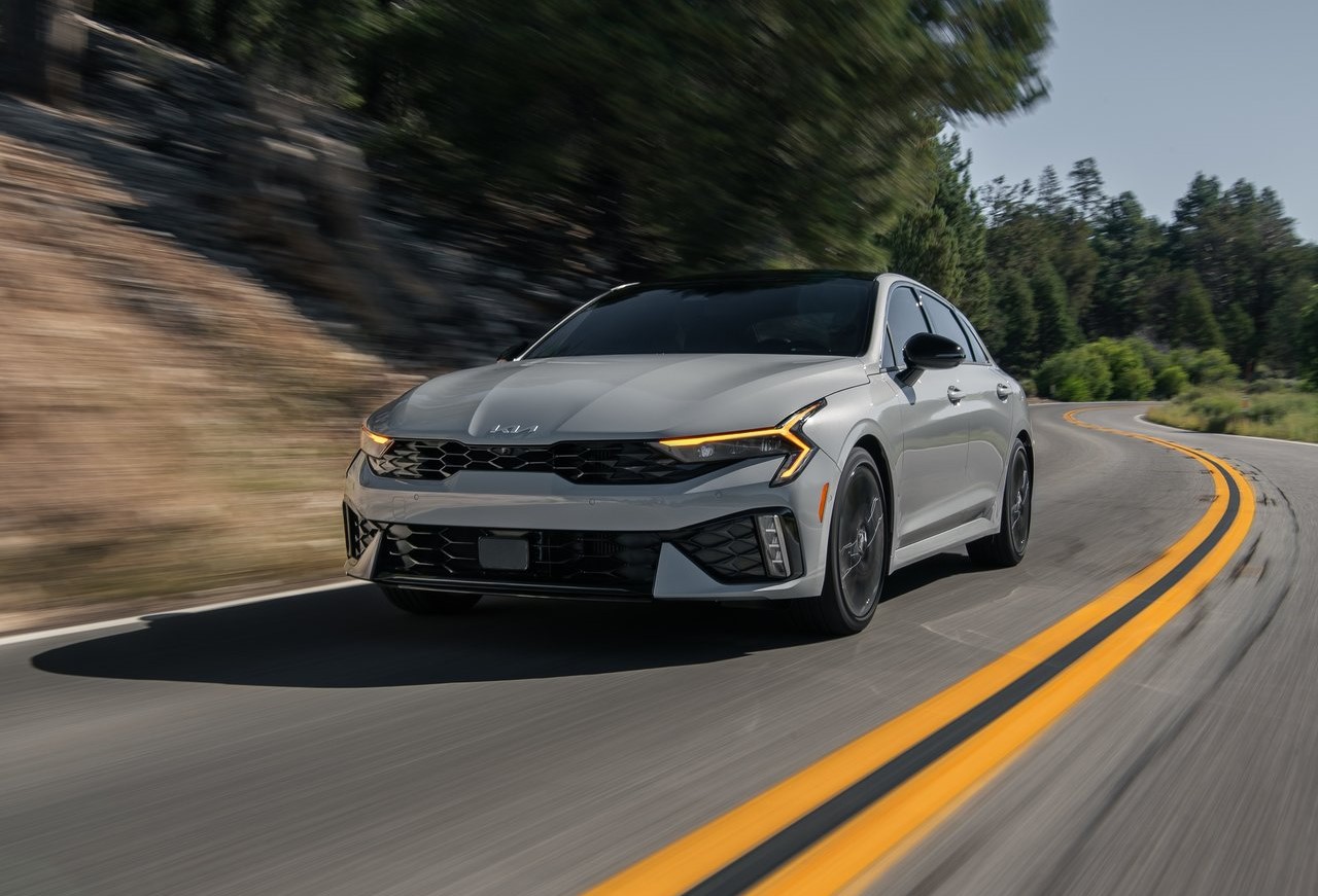 Sedan hạng D Honda Accord và Kia K5 đang ở đâu tại thị trường ô tô Việt Nam? - Ảnh 3