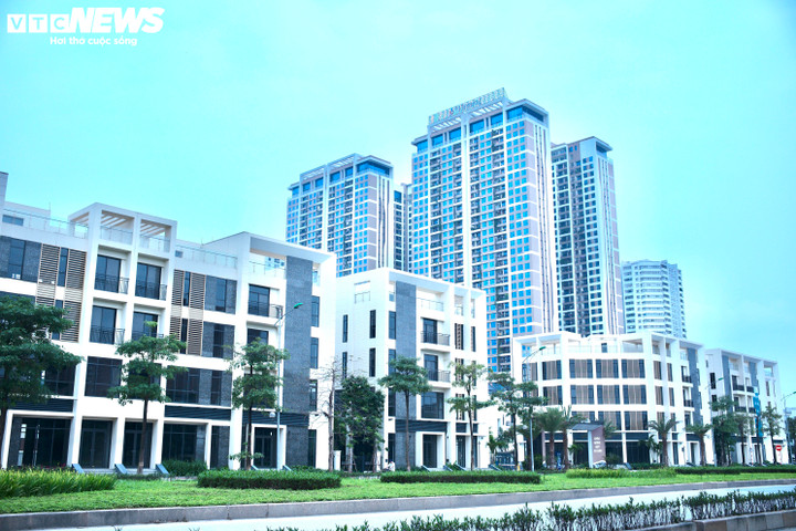 Lãi suất tiết kiệm tăng, thị trường bất động sản chịu tác động gì? - Ảnh 1