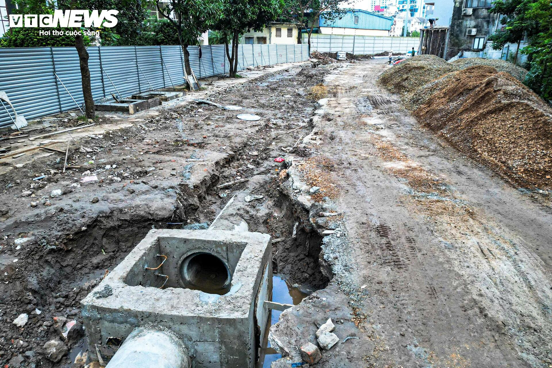 Tuyến đường hơn 83 tỷ lách giữa hai tòa chung cư ở Hà Nội giờ ra sao? - Ảnh 5