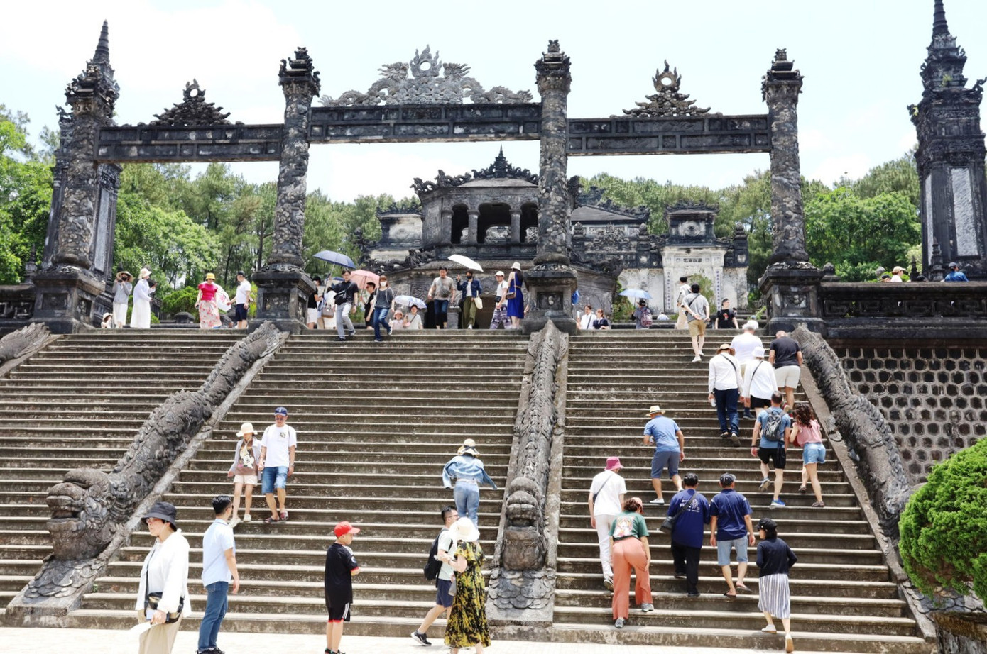 Huế thu 11.700 tỷ đồng từ du lịch - Ảnh 1