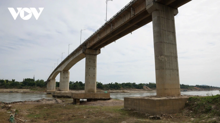 Trụ cầu sông Lô trơ cốt thép, Bộ Xây dựng yêu cầu kiểm định chất lượng - Ảnh 1