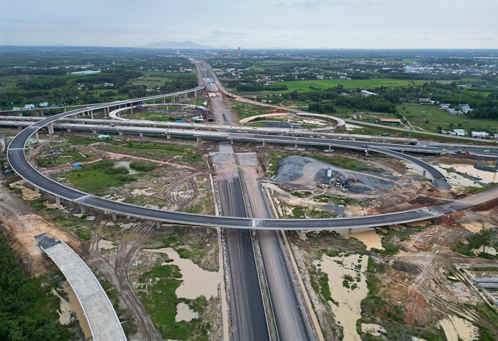 Chủ tịch TP.HCM Nguyễn Văn Được: Sắp có loạt cầu, đường nối TP.HCM và Đồng Nai - Ảnh 3