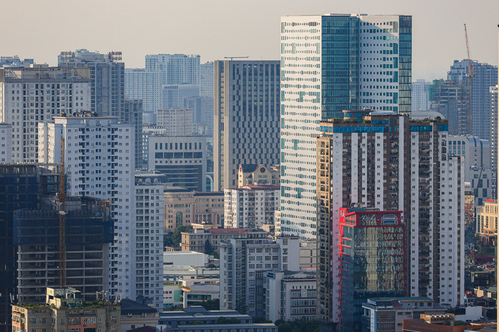 Bảng giá đất mới tăng cao: Bất động sản khó hạ nhiệt? - Ảnh 2