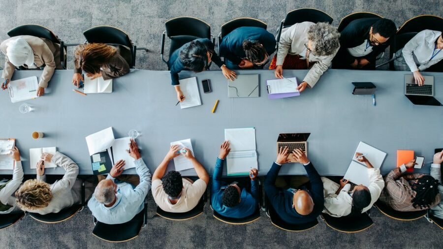 Căn bệnh họp hành: Gây thiệt hại 37 tỷ USD năng suất, lãng phí quá nhiều thời gian - Ảnh 2