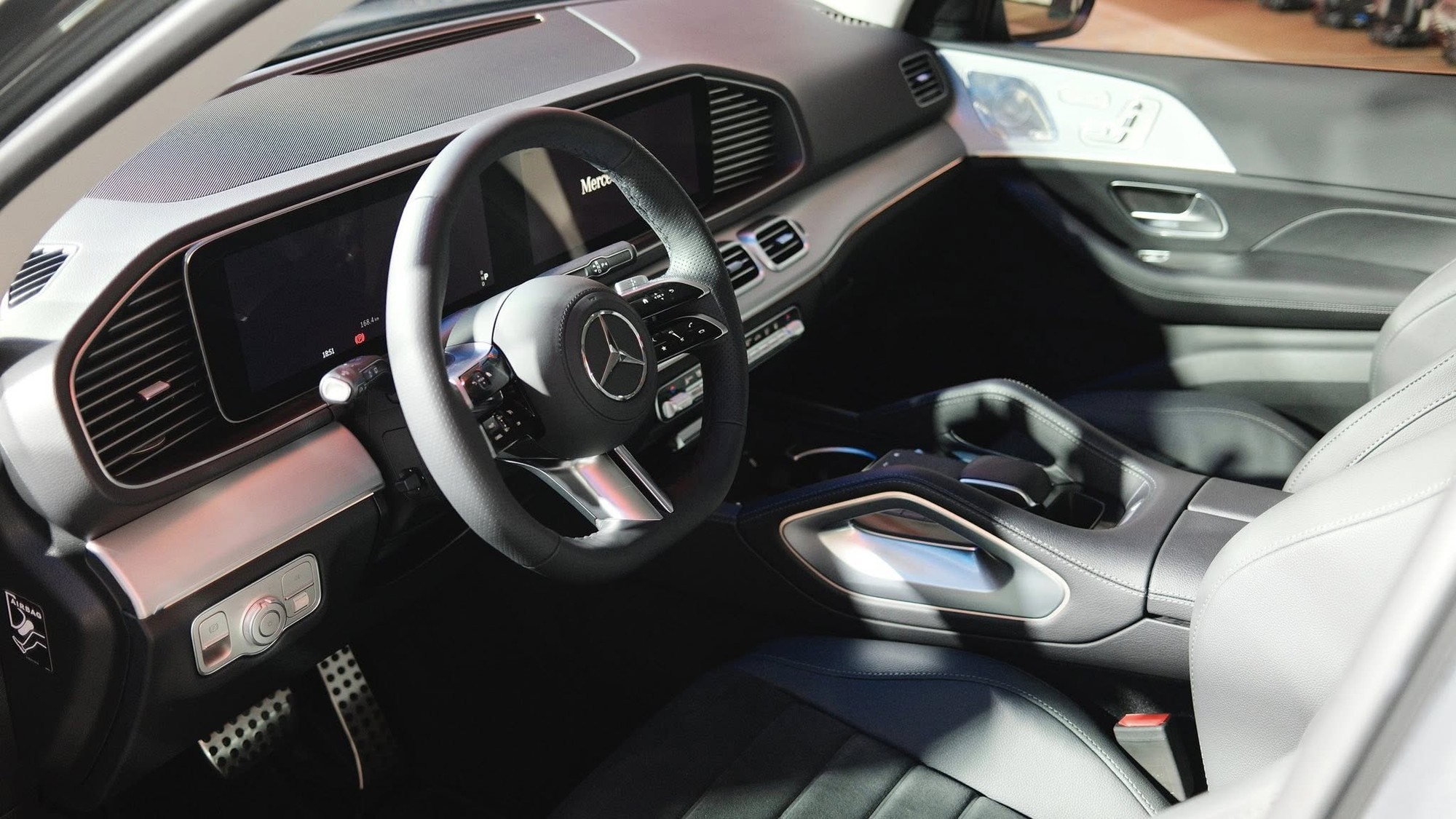 Loạt xe mới dự kiến ra mắt tháng 11: Loạt ô tô tiền tỷ, có mẫu chạy được 100km không cần xăng, và 3 mẫu xe máy quen thuộc của Honda - Ảnh 7