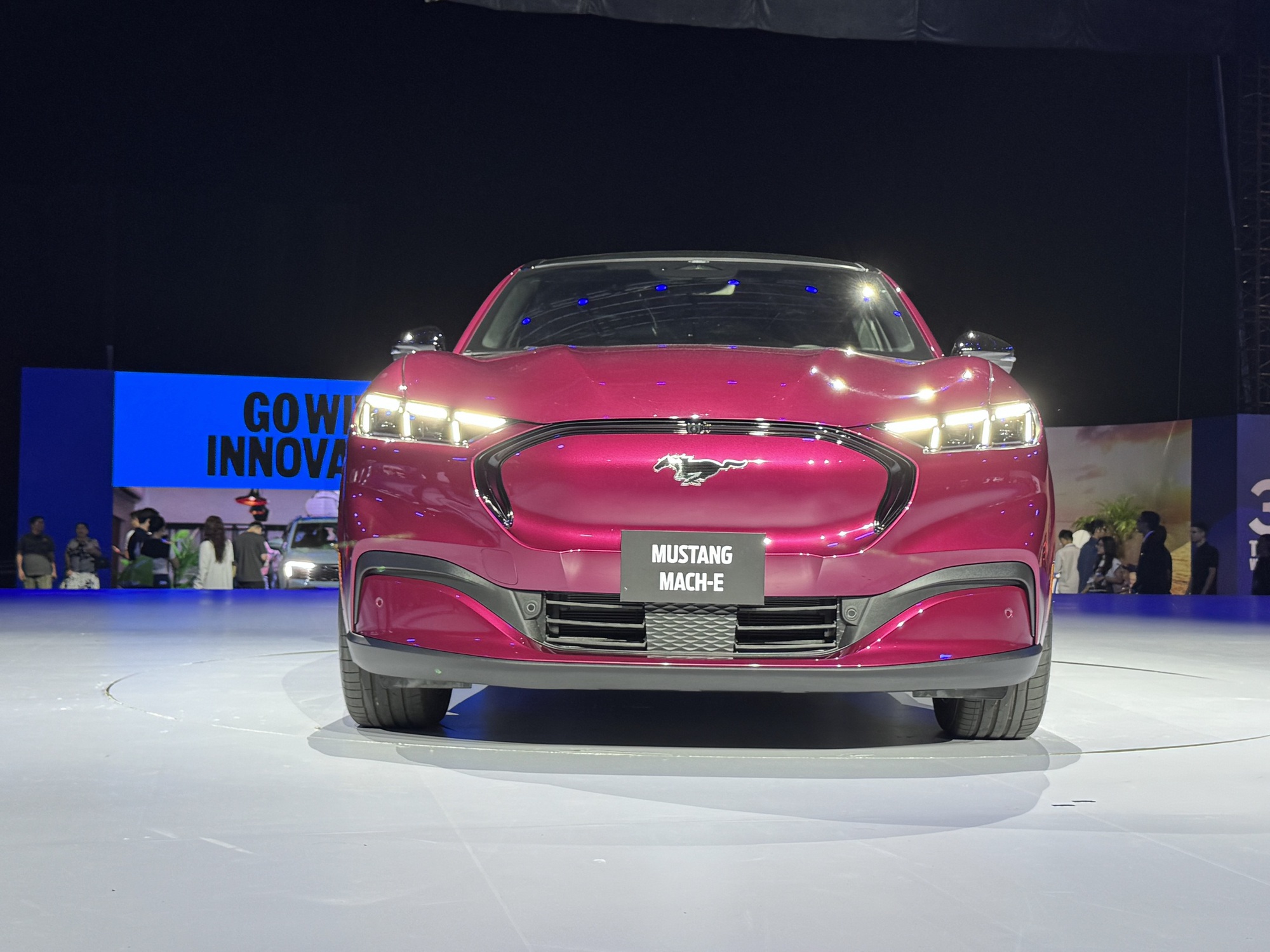 Nhiều mẫu ô tô ế ẩm, doanh số rớt mạnh - Ảnh 2