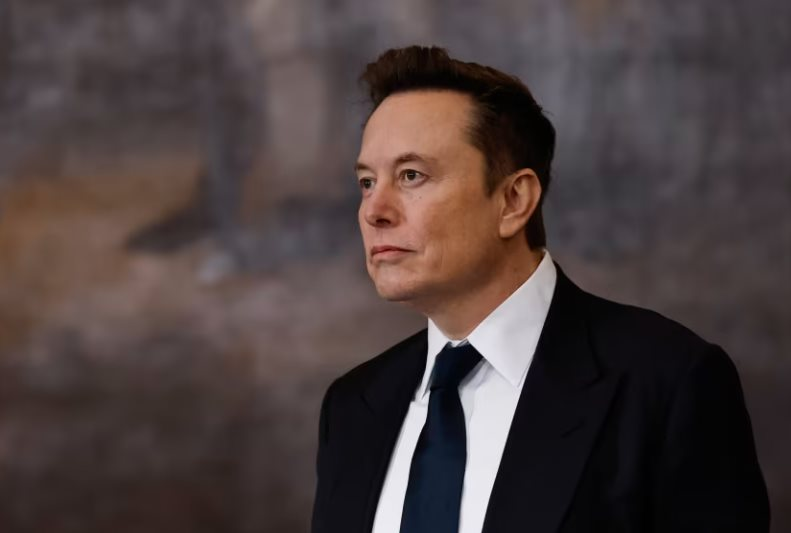 Elon Musk siết tay ga: Nhân viên Tesla vừa được cảnh báo 2026 sẽ là 'năm khắc nghiệt nhất cuộc đời bạn' - Ảnh 1