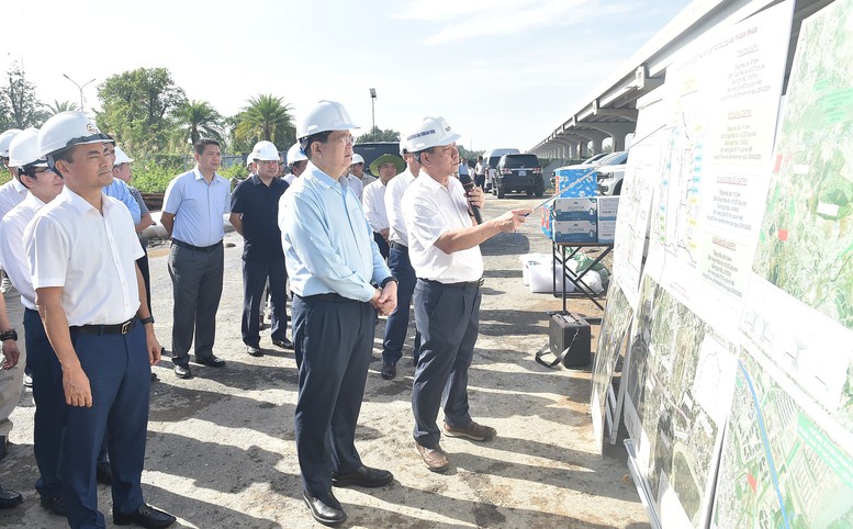 Phó Thủ tướng Mai Văn Chính kiểm tra thực địa dự án đường Vành đai 3 TPHCM - Ảnh 3