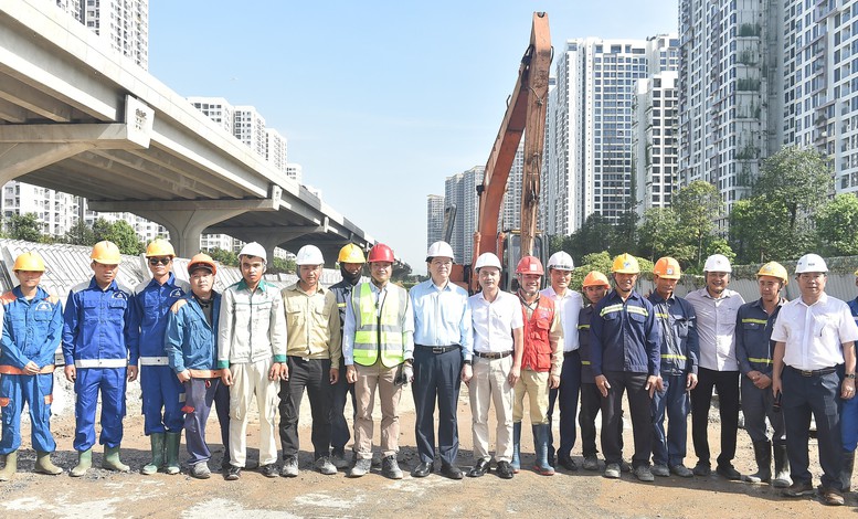 Phó Thủ tướng Mai Văn Chính kiểm tra thực địa dự án đường Vành đai 3 TPHCM - Ảnh 4