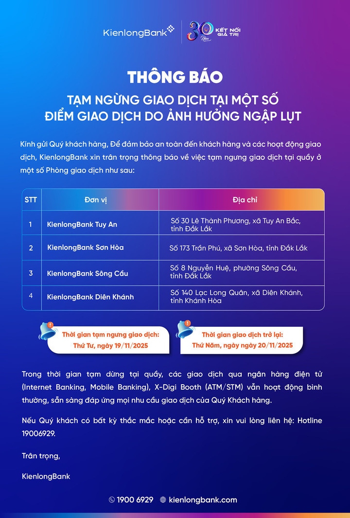 Hàng loạt chi nhánh ngân hàng, ATM tạm ngừng hoạt động vì ngập lụt - Ảnh 2