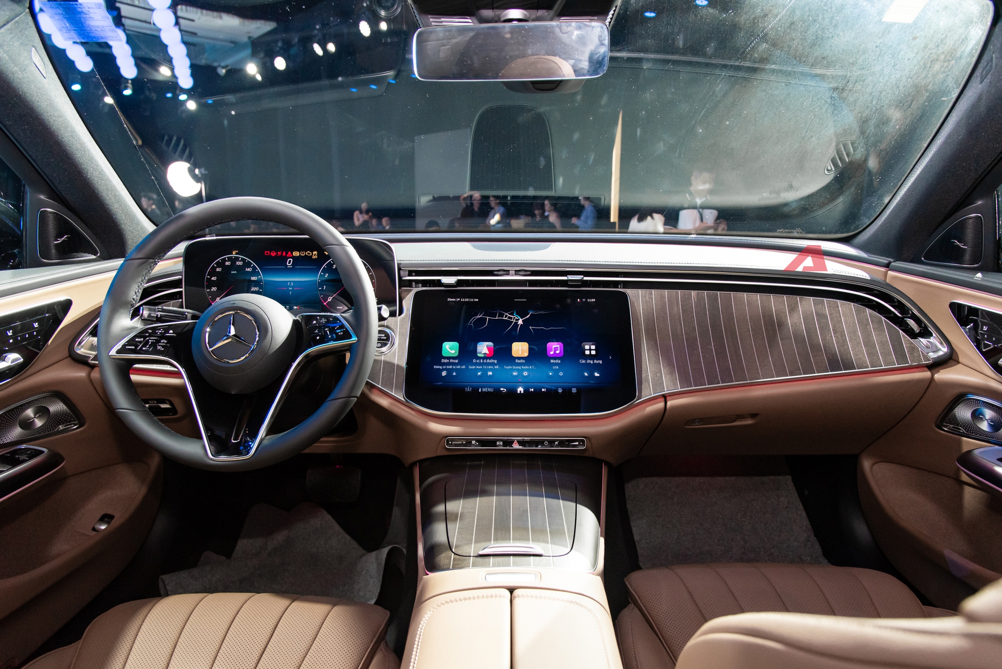 8 xe ra mắt Việt Nam tháng 10/2025: Rẻ nhất 520 triệu đồng, đắt nhất hơn 13 tỷ đồng, từ sedan đến SUV, đủ động cơ xăng điện và hybrid - Ảnh 5