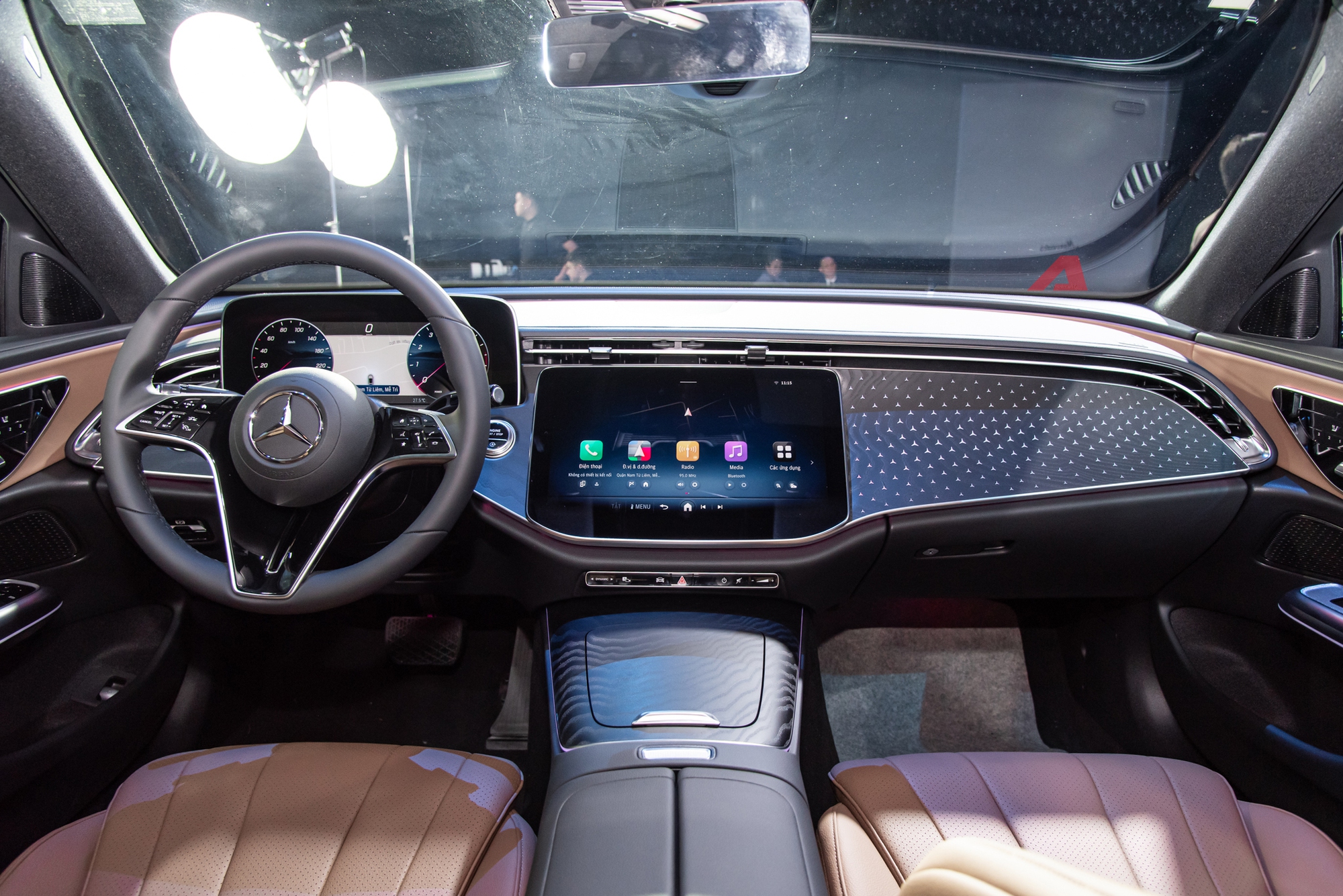 8 xe ra mắt Việt Nam tháng 10/2025: Rẻ nhất 520 triệu đồng, đắt nhất hơn 13 tỷ đồng, từ sedan đến SUV, đủ động cơ xăng điện và hybrid - Ảnh 6