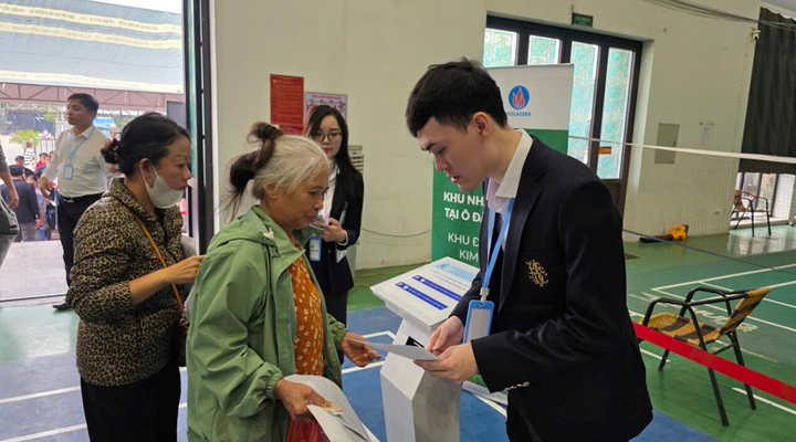 Khách xếp hàng quá đông, chủ đầu tư nhà ở xã hội Kim Chung có động thái mới - Ảnh 2