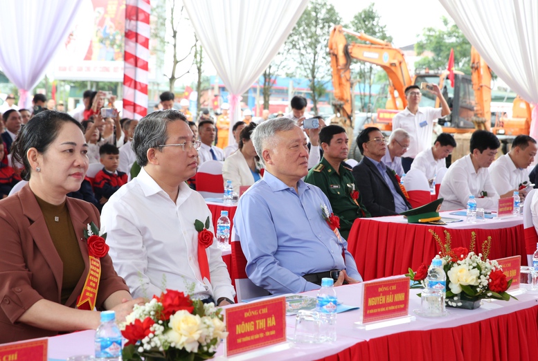 TỔNG THUẬT: Khởi công xây dựng các trường phổ thông nội trú tại các xã biên giới đất liền - Ảnh 9