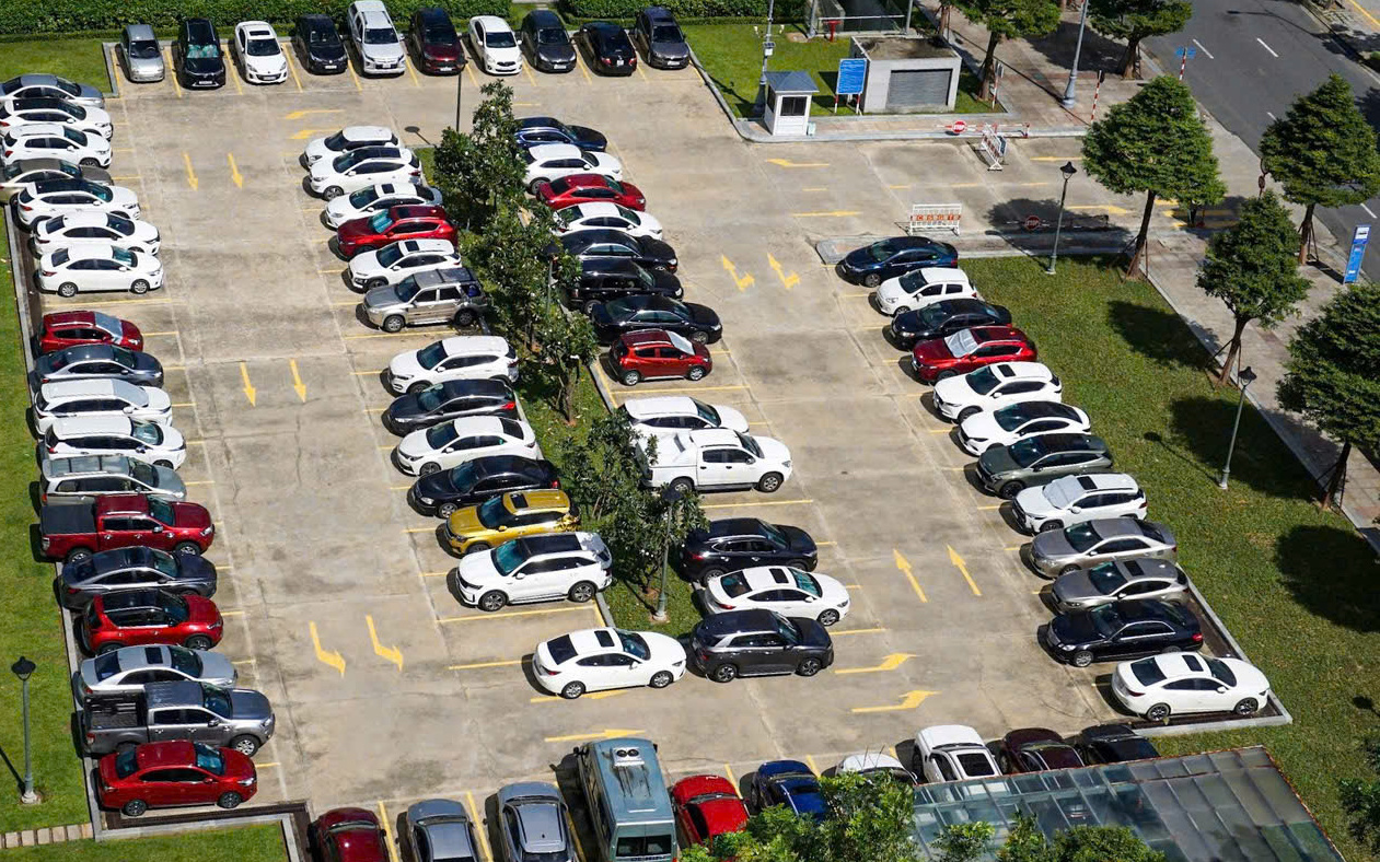 Đà Nẵng thanh lý 5 ô tô công, giá 15 triệu đồng/chiếc - Ảnh 1