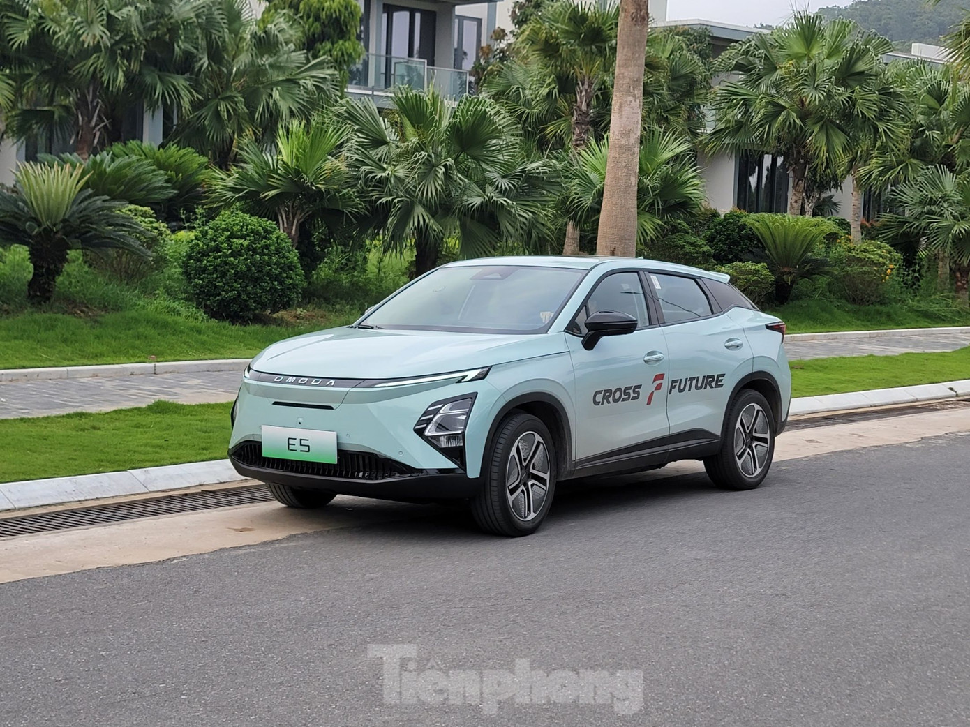 Thêm hãng xe lắp trạm sạc ô tô điện tại Việt Nam - Ảnh 2