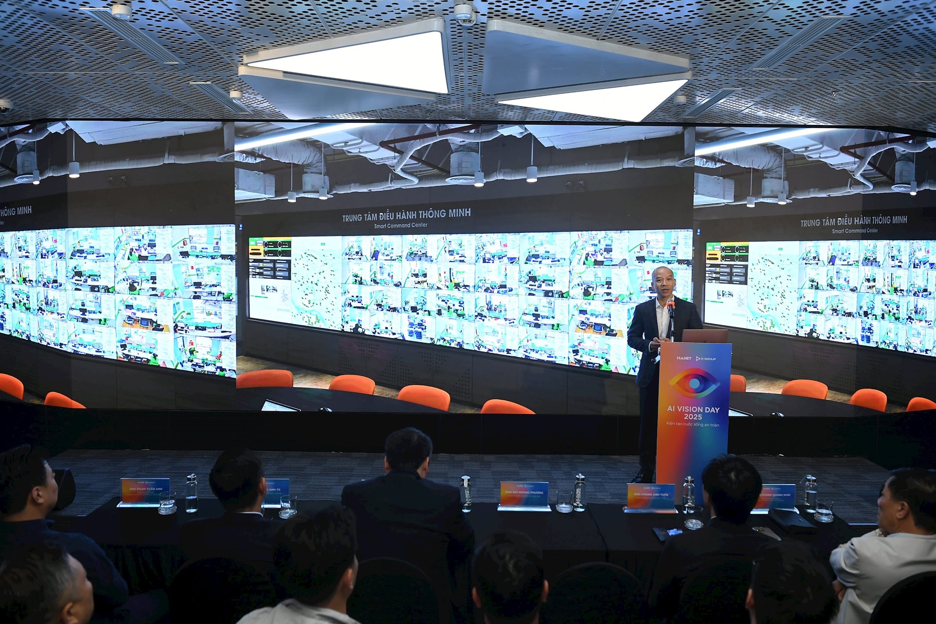 Ra mắt hệ sinh thái AI Camera "Make in Vietnam" với hơn 1.000 thuật toán AI: Công cụ giúp F88 quản trị rủi ro và tối ưu vận hành gần 900 phòng giao dịch - Ảnh 2