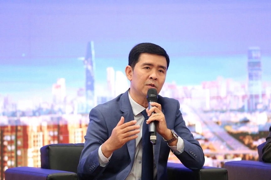 Giá bất động sản trung tâm TP.HCM đắt ngang trung tâm Hà Nội, nhưng ngoài vành đai lại đang rẻ hơn rất nhiều - Ảnh 2