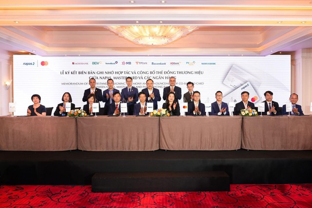 Chuyển đổi số tại Việt Nam: Hành trình 5 năm hướng tới tương lai không tiền mặt - Ảnh 1