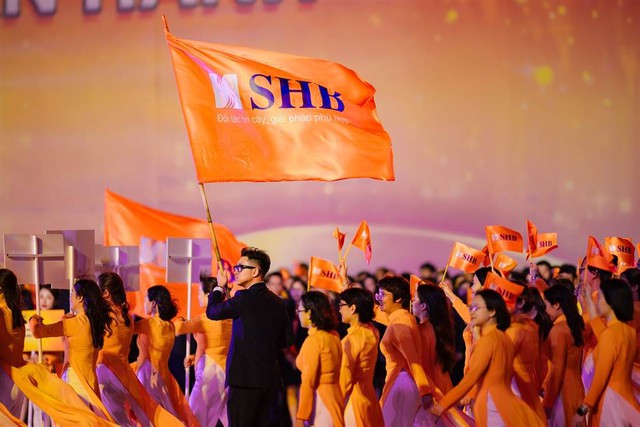 Ngân hàng hạnh phúc - Hạnh phúc là người SHB - Ảnh 2