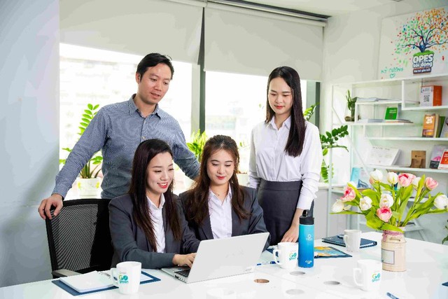 OPES lọt Top 5 nơi làm việc tốt nhất Việt Nam ngành bảo hiểm - Ảnh 1
