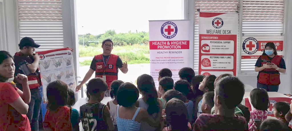 Siêu bão Fung Wong giật 230 km/giờ đổ bộ Philippines, đã có người thiệt mạng - Ảnh 2