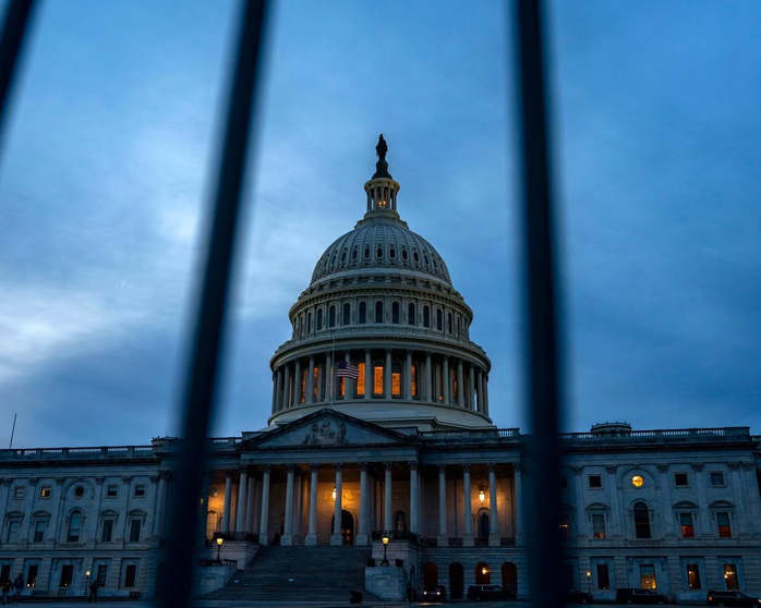 Nóng: Tổng thống Donald Trump ký luật ngân sách, chính phủ Mỹ mở cửa lại - Ảnh 1