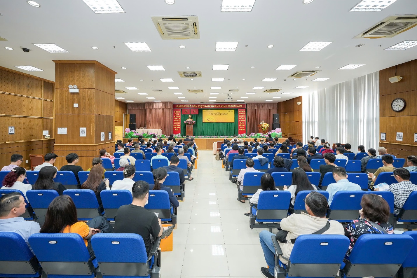 Xóa thuế khoán: LPBank mở gói giải pháp giúp hộ kinh doanh chuyển đổi dễ dàng. - Ảnh 1