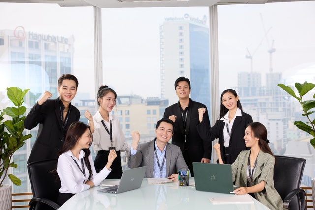 Vietcap đánh dấu hành trình 18 năm với cuộc thi "3 tuần thử thách đường đua đầu tư" - Ảnh 2