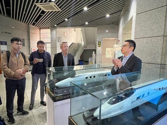 Vinaconex tiên phong đưa học viên ra nước ngoài học tập công nghệ đường sắt - Ảnh 2